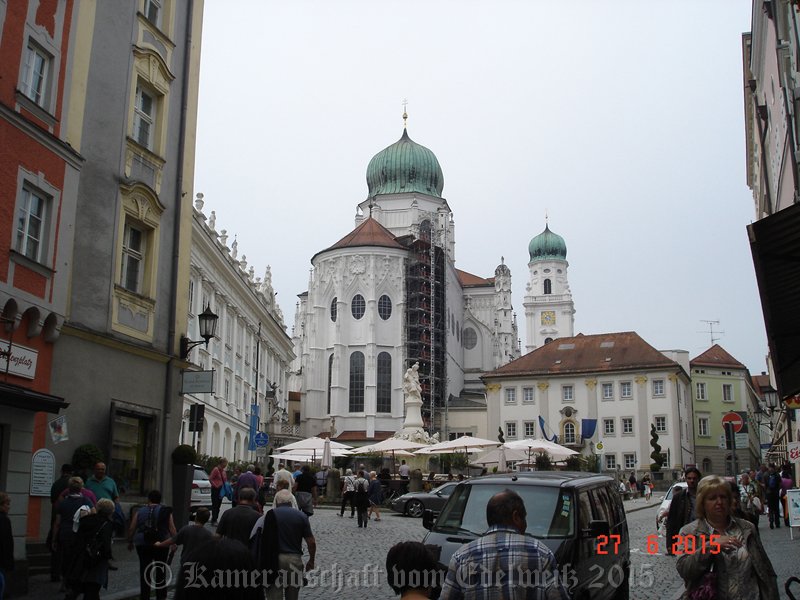 wir kommen zum Residenzplatz.jpg -                                